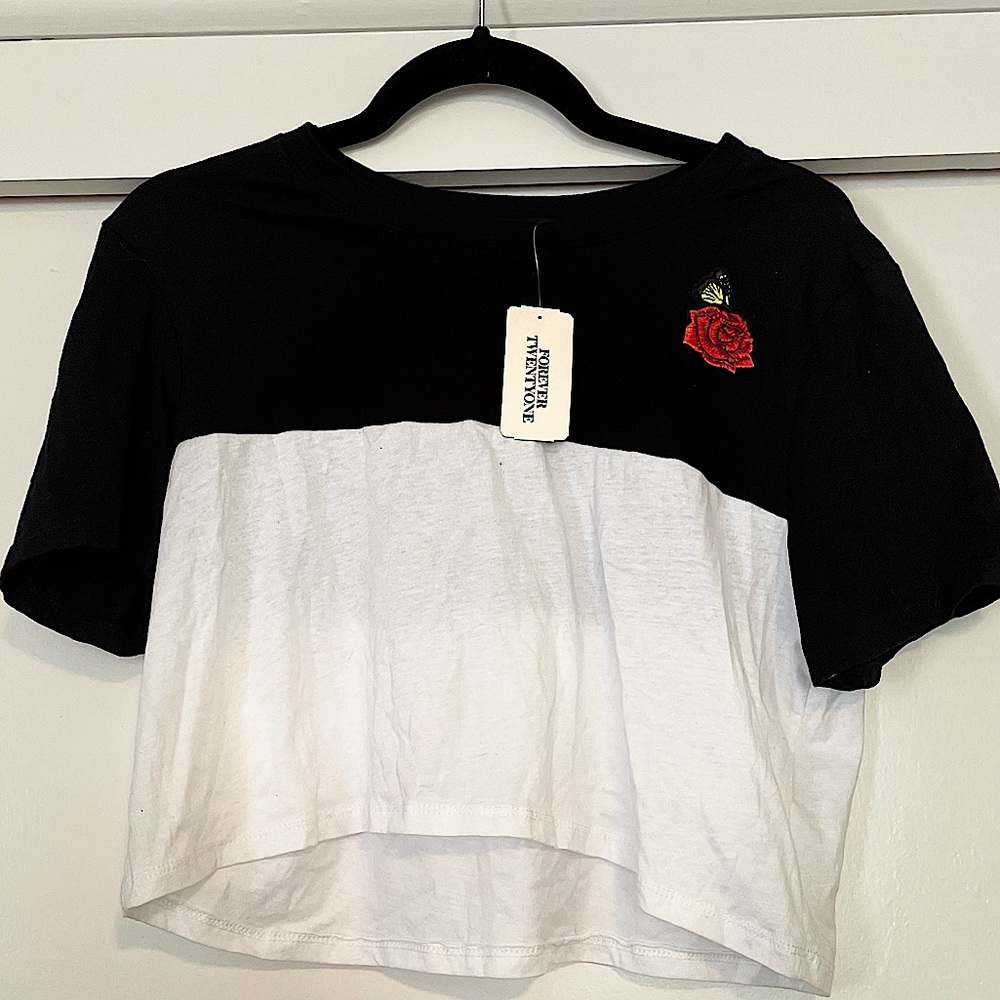 💥 NWT Custom crop top